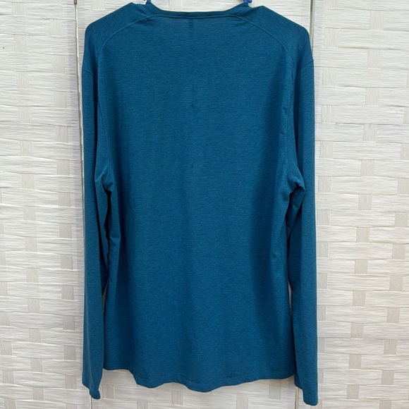 Lululemon 5 Year Basic Long Sleeve Henley - Picture 4 of 10